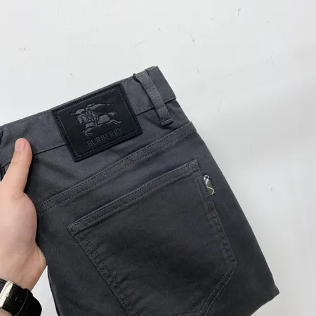 バーバリー ス ジーンズ