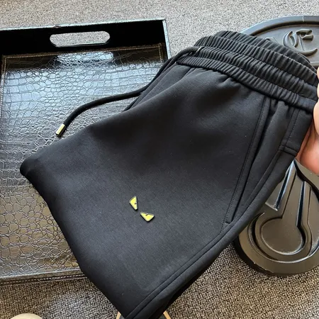 フェンディ カジュアルパンツ