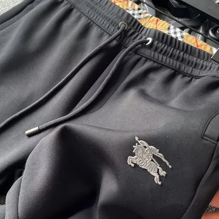 バーバリー ス カジュアルパンツ