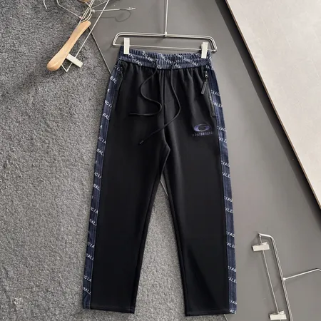 バレンシアガ カジュアルパンツ