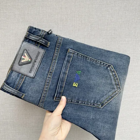 アルマーニ ジーンズ