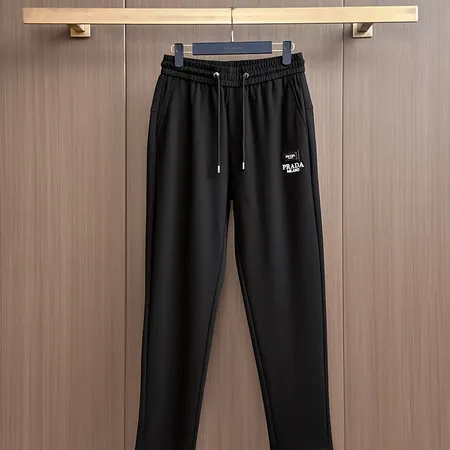 プラダ カジュアルパンツ