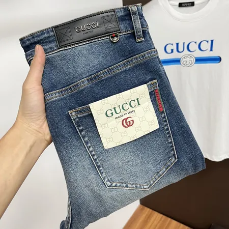 グッチ ジーンズ