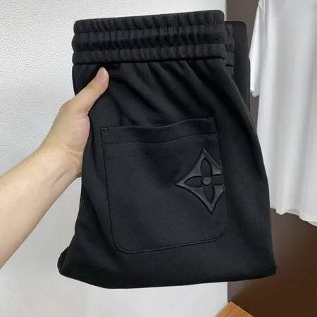 ルイヴィトン カジュアルパンツ