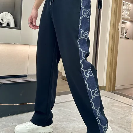 グッチ カジュアルパンツ