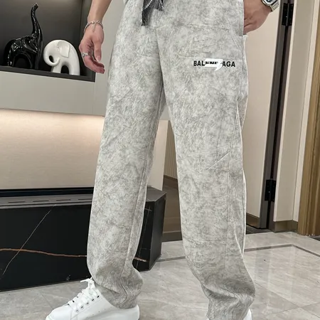 バレンシアガ カジュアルパンツ