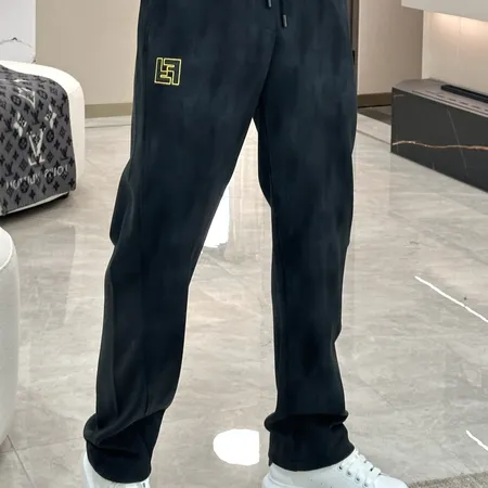 フェンディ カジュアルパンツ