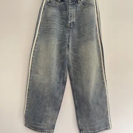 バレンシアガ ジーンズ