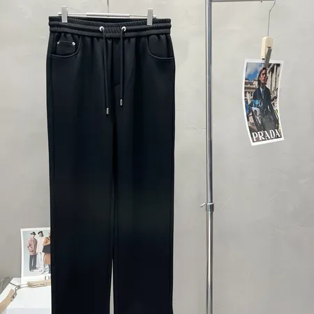 プラダ カジュアルパンツ