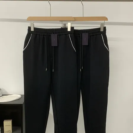 プラダ カジュアルパンツ