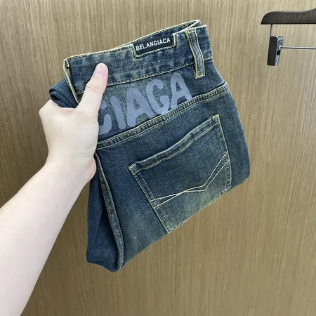 バレンシアガ ジーンズ