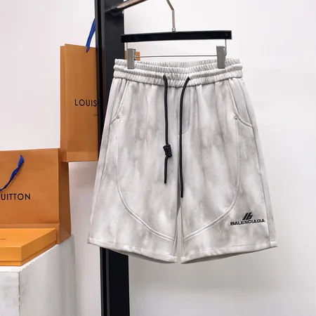 バレンシアガ ショートパンツ