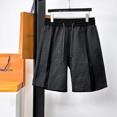 ヴェルサーチ ショートパンツ