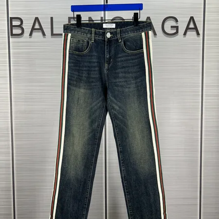 ヴァレンティノ ジーンズ