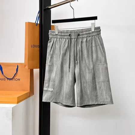 バレンシアガ ショートパンツ