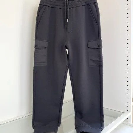 プラダ カジュアルパンツ