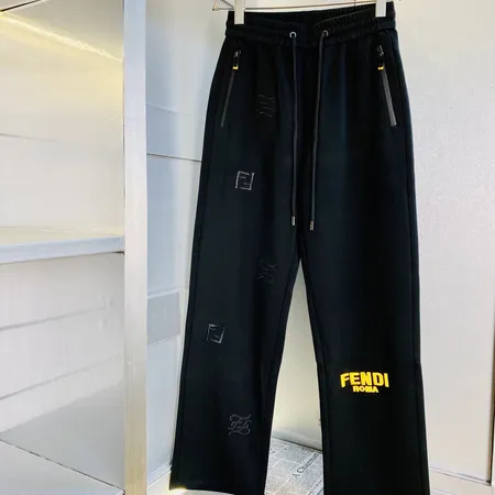 フェンディ カジュアルパンツ