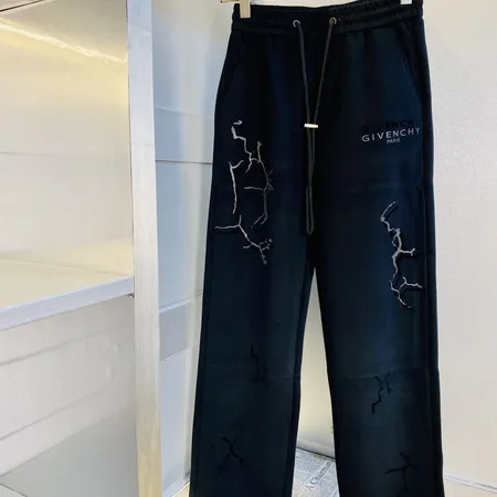 ジバンシィ カジュアルパンツ