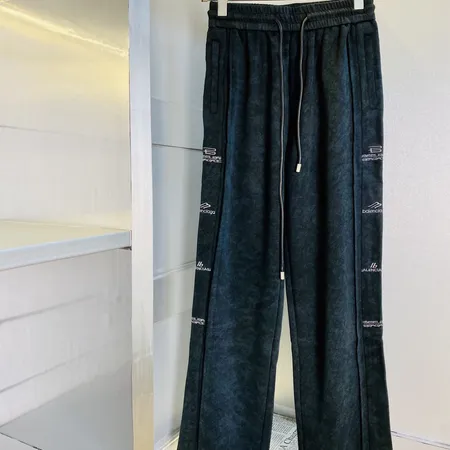 バレンシアガ カジュアルパンツ