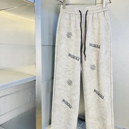 バレンシアガ カジュアルパンツ
