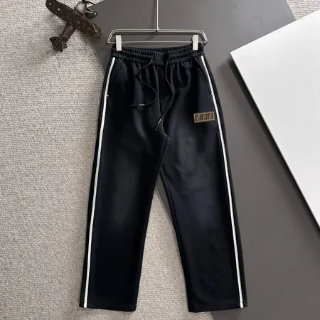 フェンディ カジュアルパンツ