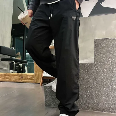 プラダ カジュアルパンツ