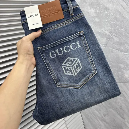 グッチ ジーンズ