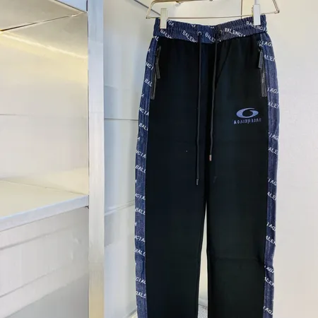 バレンシアガ カジュアルパンツ