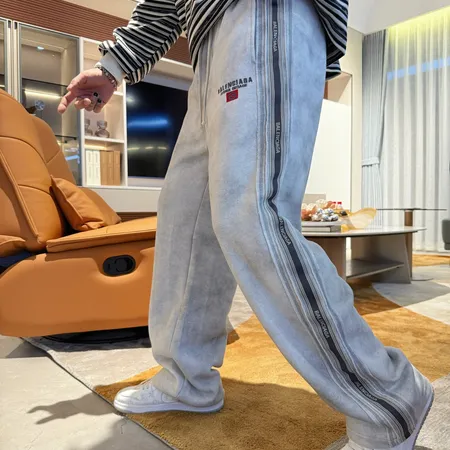 バレンシアガ カジュアルパンツ