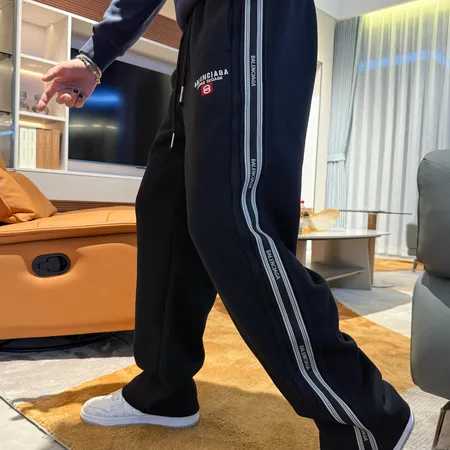 バレンシアガ カジュアルパンツ