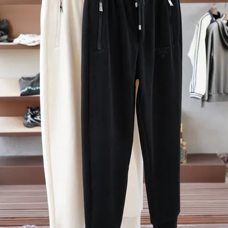 プラダ カジュアルパンツ