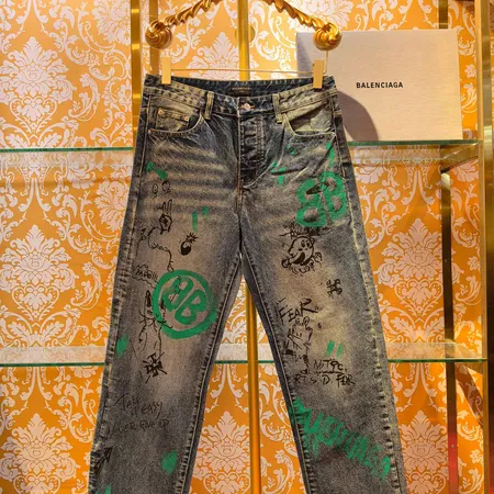 バレンシアガ ジーンズ