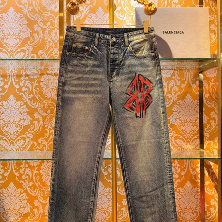 バレンシアガ ジーンズ