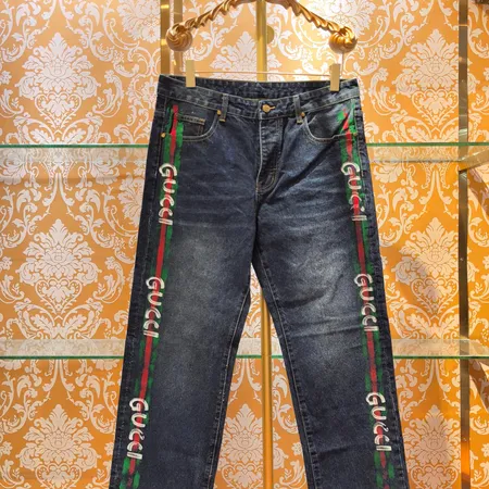 グッチ ジーンズ