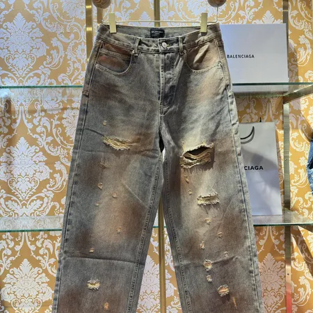 バレンシアガ ジーンズ