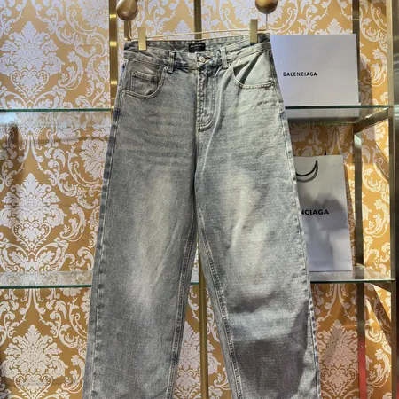 バレンシアガ ジーンズ