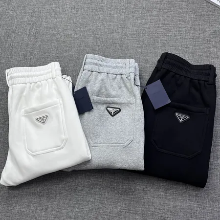 プラダ カジュアルパンツ
