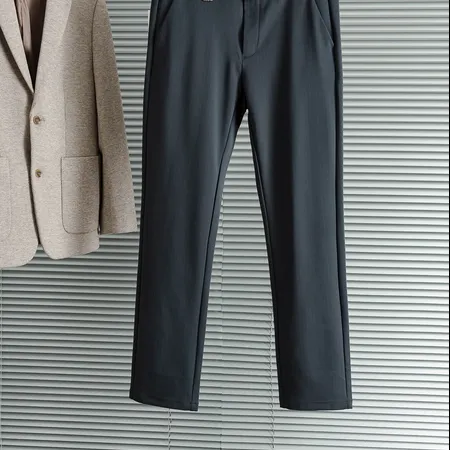 フェラガモ カジュアルパンツ