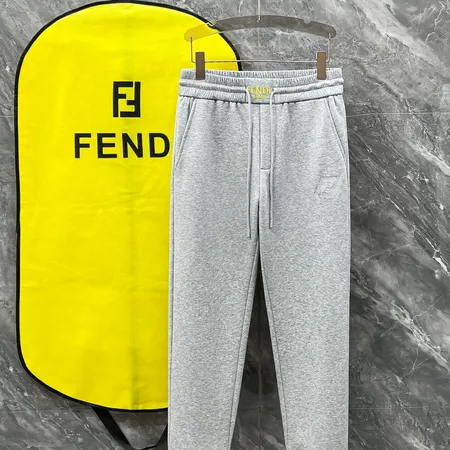 フェンディ カジュアルパンツ