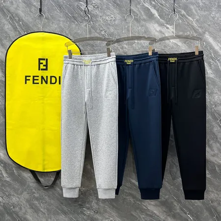 フェンディ カジュアルパンツ