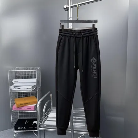 フェンディ カジュアルパンツ