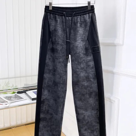 フェンディ カジュアルパンツ