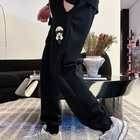 フェンディ カジュアルパンツ