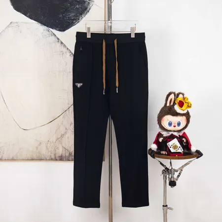 プラダ カジュアルパンツ