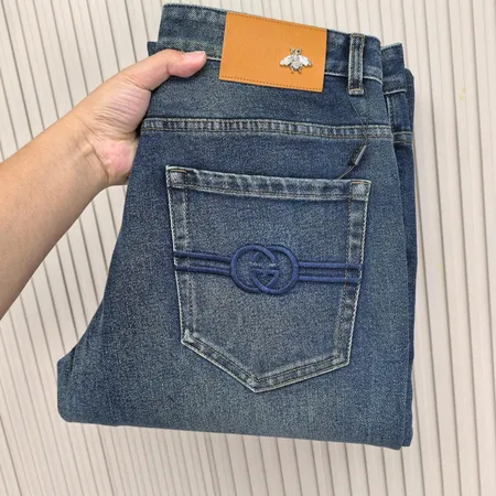 グッチ ジーンズ