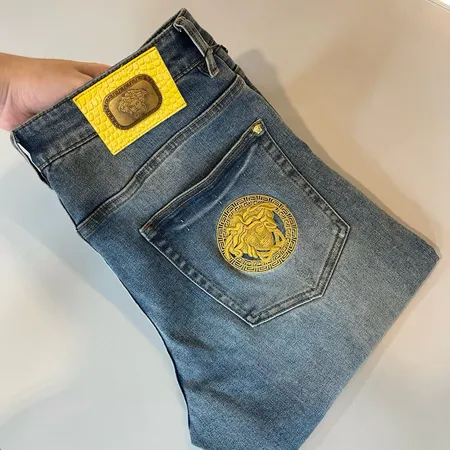 ヴェルサーチ ジーンズ