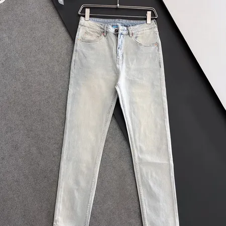 グッチ ジーンズ