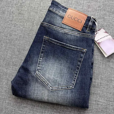 グッチ ジーンズ