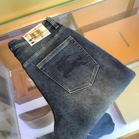 バーバリー ス ジーンズ