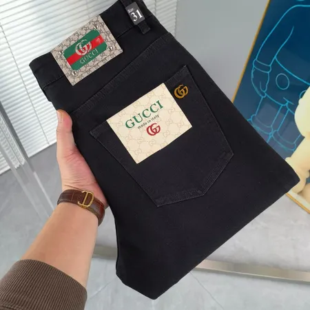 グッチ ジーンズ